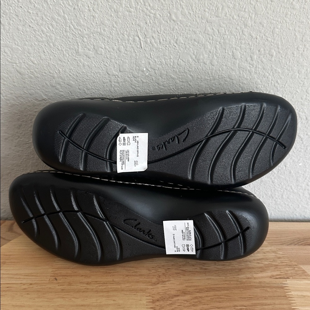 Clarks Womens Ashland Spin Q Closed Toe Slip-On Shoe new 6.5M - Picture 6 of 6
